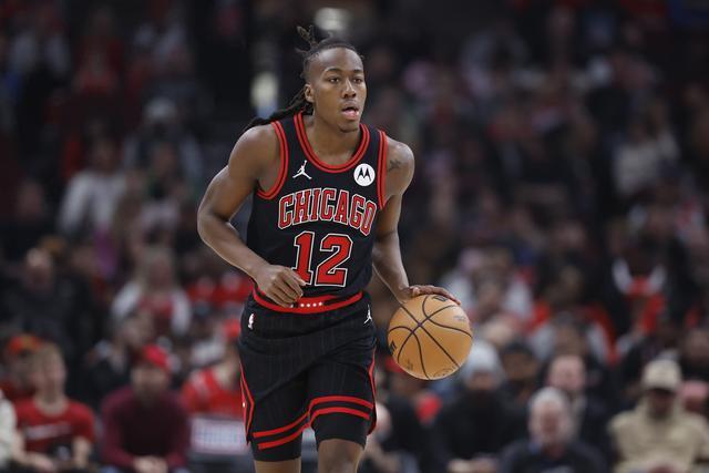 国王不敌绿军战绩与湖人持平 鹈鹕负马刺4连败